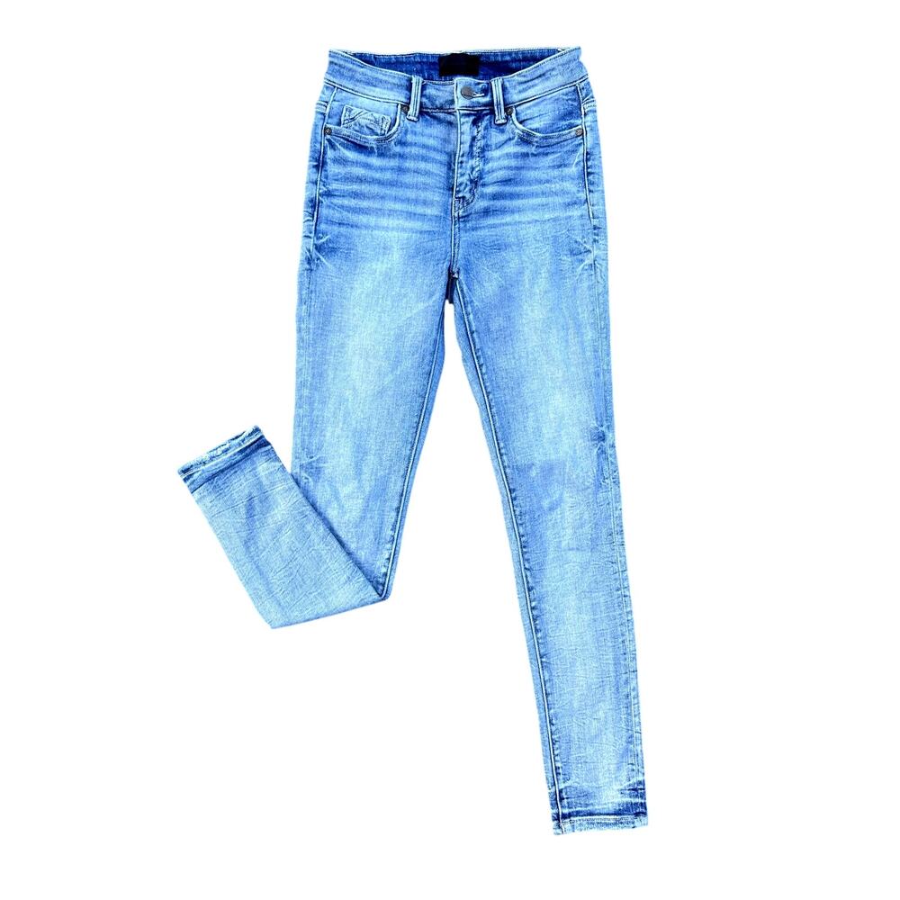 Buckle high rise light skinny jeans size 24x29